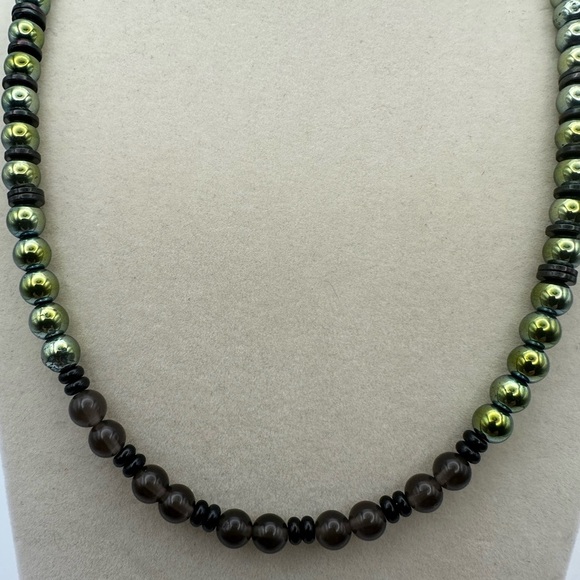 Green Hematite and Smoky Quartz Beaded Necklace - Picture 3 of 6